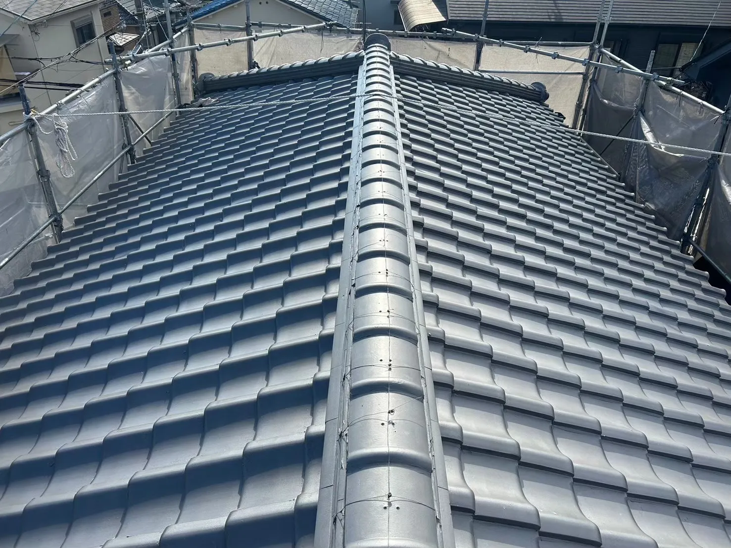 瓦屋根の塗装✨